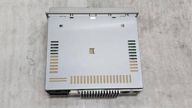 Suzuki genuine
39101-72J5X-CYY
Genuine CD tuner