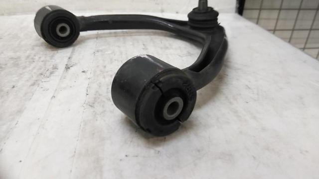 2-split Toyota genuine
Front upper arm