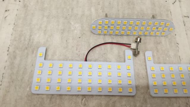 [3 division] maker unknown
LED Room Lamp