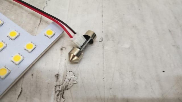 [3 division] maker unknown
LED Room Lamp