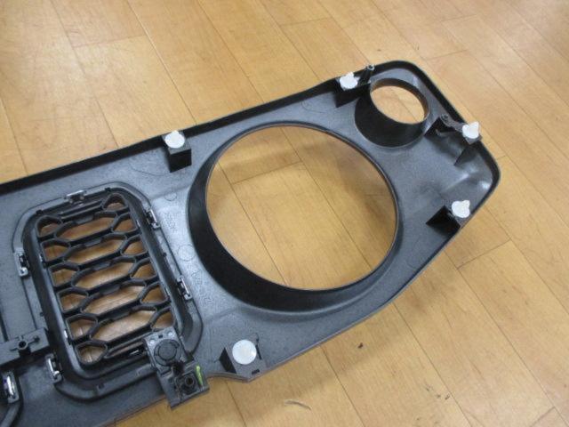 SUZUKI ジムニーノマド/JC74W 純正グリル