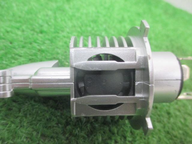 Unknown Manufacturer
LED bulb
H4
