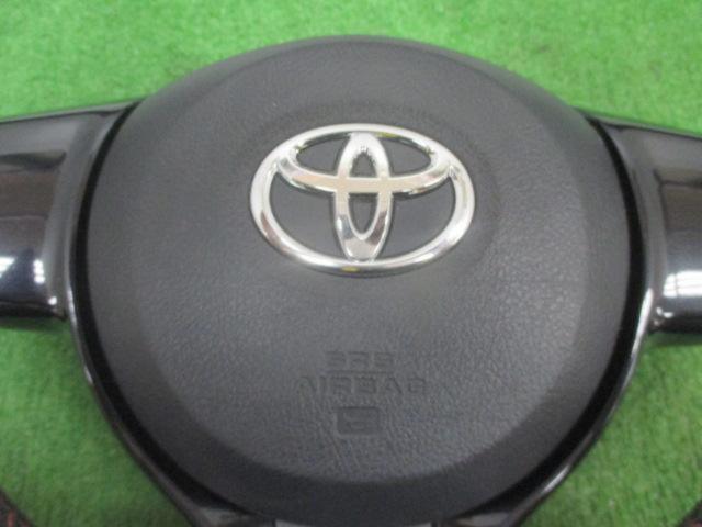 TOYOTA
Vitz G's/NCP131
Genuine leather steering wheel