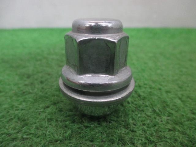 TOYOTA
Genuine flat seat nut
Twenty