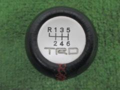 TRD 本革巻きシフトノブ