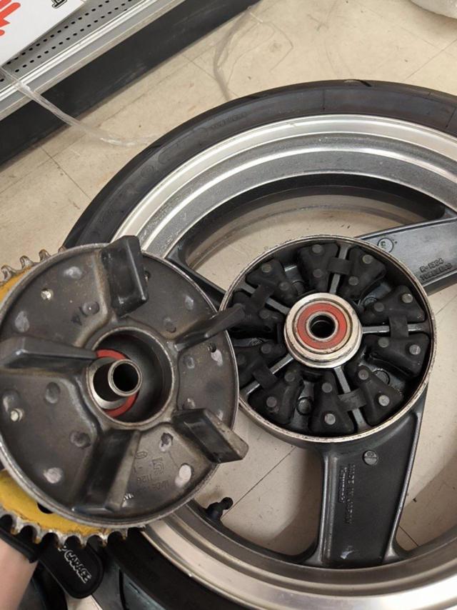 KAWASAKIZZR1100/D5/mid term
Original wheel front and back set