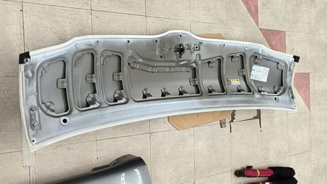 【トヨタ純正】200系ハイエース/7型/ワイド 純正ボンネット