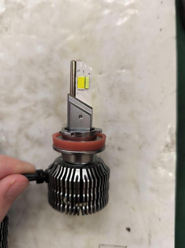 FCL
Triple Color Changing LED
FLED-D811WRBS