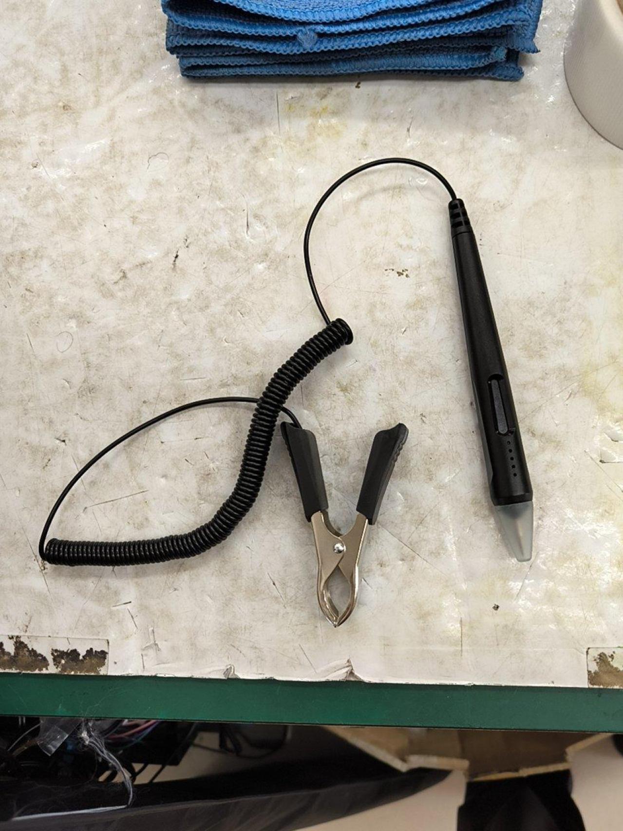 Amon
Electroscopic tester