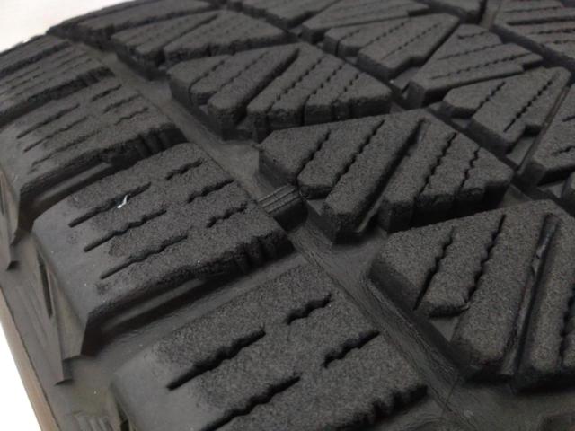 BRIDGESTONE(ブリヂストン) BLIZZAK DM-V3 225/65R17 102Q