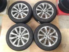 Toyota original (TOYOTA)
Vanguard
Late version
Alloy Wheels
+
BRIDGESTONE (Bridgestone)
BLIZZAK
DM-V3
235 / 55R18
100Q