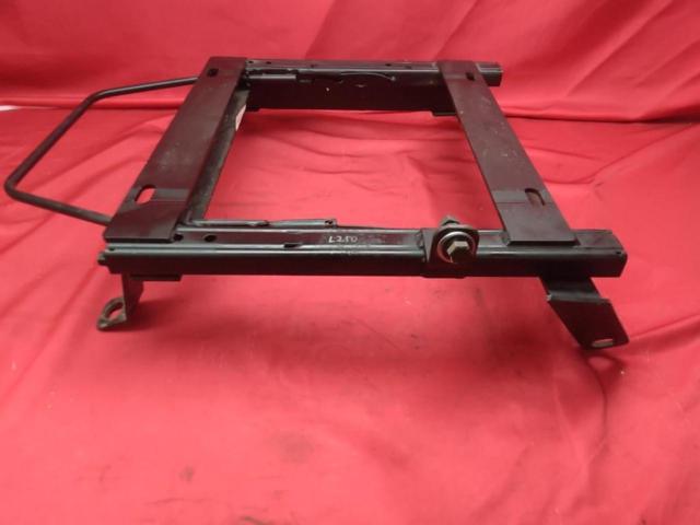 Unknown Manufacturer
Mira / L250
Bottom stop
Seat rail