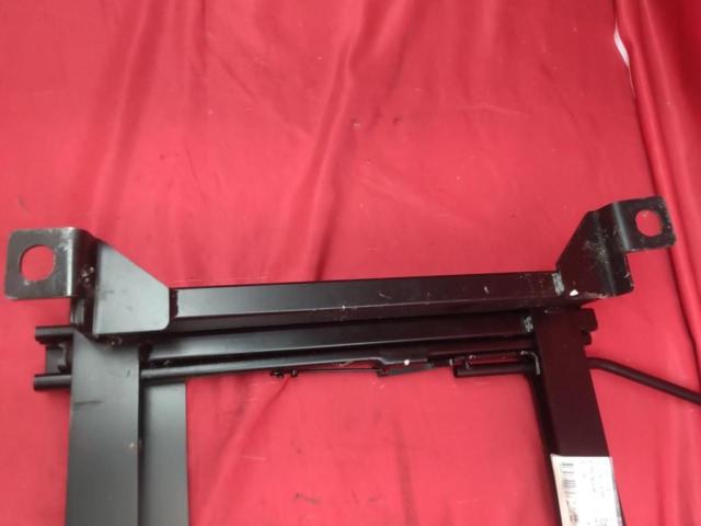 Unknown Manufacturer
Mira / L250
Bottom stop
Seat rail