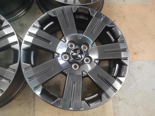 Genuine Mitsubishi parts
Delica D: 5
Jasper
Late version
Wheel