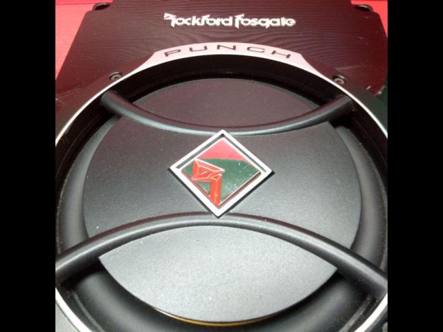 定価 税込53,900円(税抜49,000円)  【Rockford】 8inch(20cm)チューンナップサブウーファー(アンプ内蔵) JPS-100-8