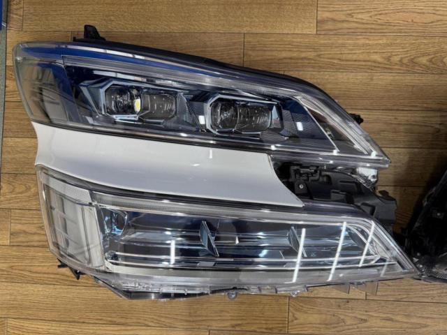 【ワケアリ】トヨタ 30系 ヴェルファイア 後期 純正 2眼 LED ヘッドライト