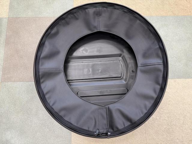 Unknown Manufacturer
Spare tire cover
JB64W
Jimny