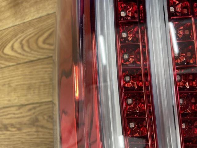 【ワケアリ】メーカー不明 フルLEDテールレンズ 30系 プリウス