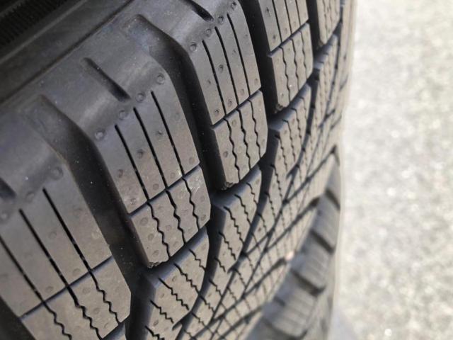DUNLOP
SYNCHRO
WEATHER
All-season tires