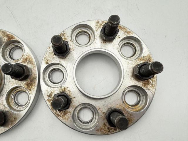 Unknown Manufacturer
Hub ring with a wide tread spacer