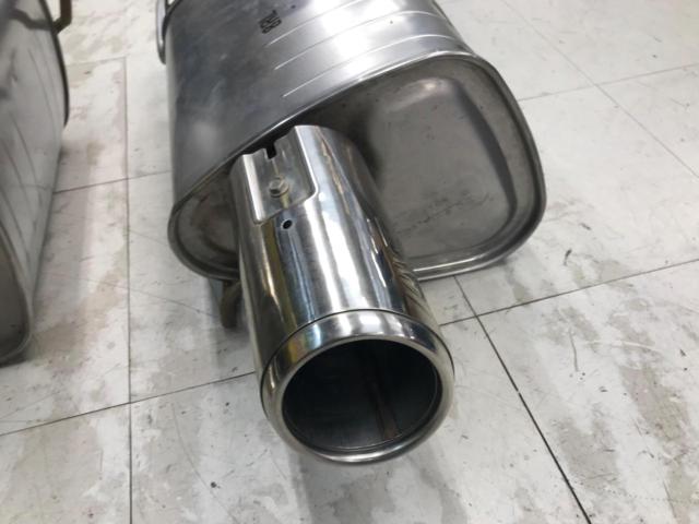SUBARU
Genuine muffler