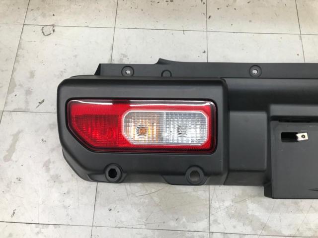 SUZUKI 純正リアバンパー + テールレンズ