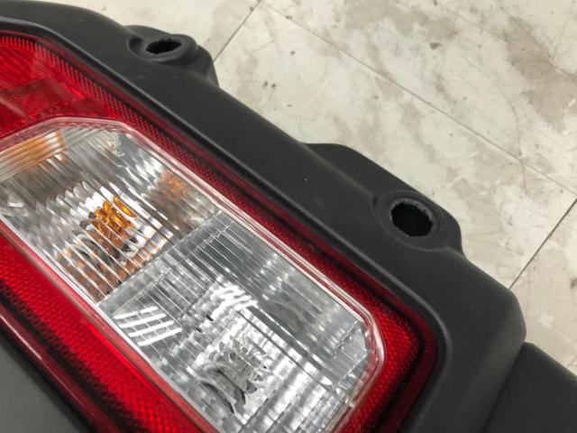 SUZUKI 純正リアバンパー + テールレンズ