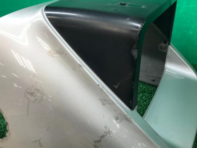 SUZUKI
Genuine upper cowl