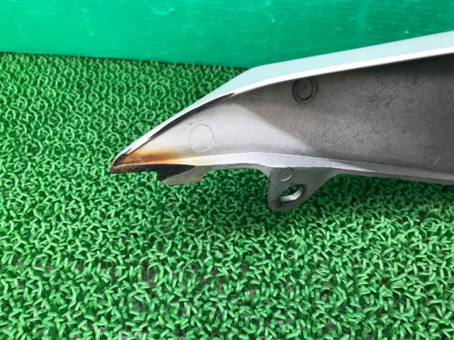 SUZUKI
Genuine upper cowl