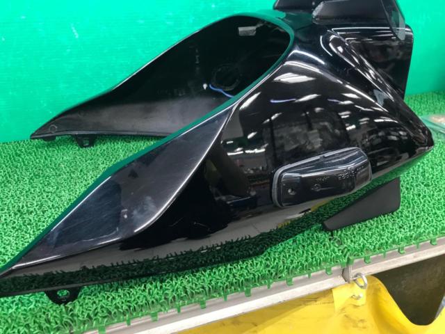 SUZUKI
Genuine upper cowl