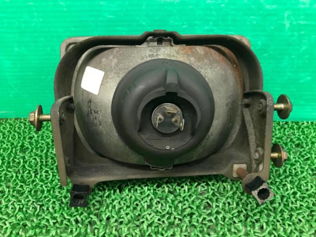 SUZUKI
Genuine headlight