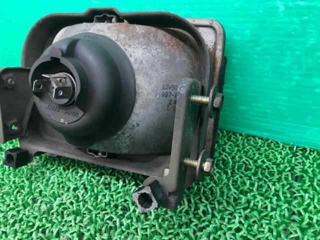 SUZUKI
Genuine headlight
