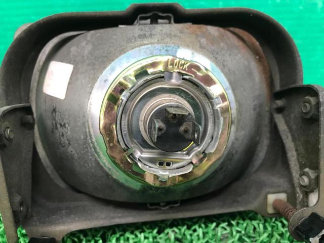 SUZUKI
Genuine headlight