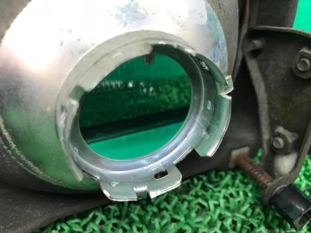SUZUKI
Genuine headlight