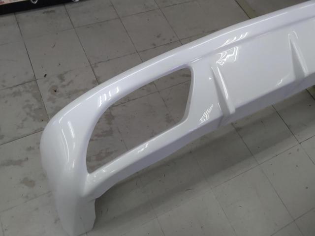 Unknown Manufacturer
Rear half spoiler