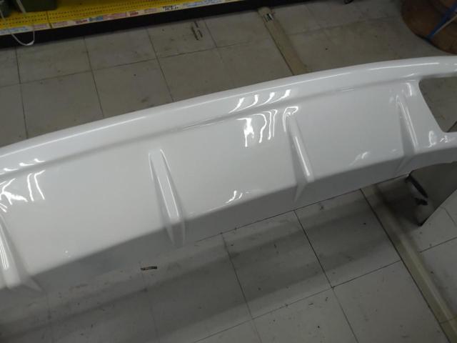 Unknown Manufacturer
Rear half spoiler