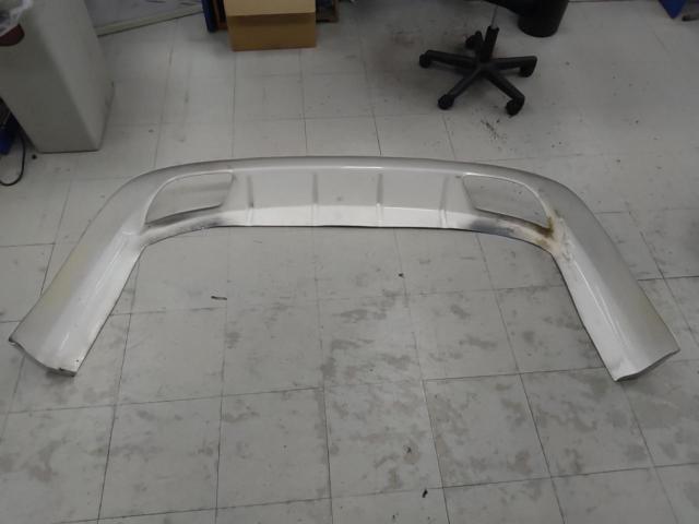 Unknown Manufacturer
Rear half spoiler