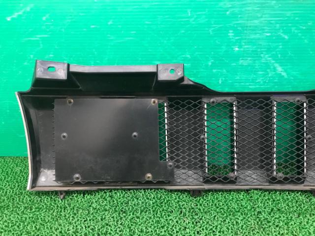 SUZUKI
Genuine front grille