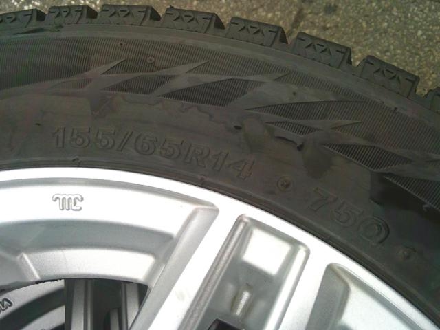 BRIDGESTONE BLIZZAK VRX2 + AUTOBACS SEVEN LEBEN TS7