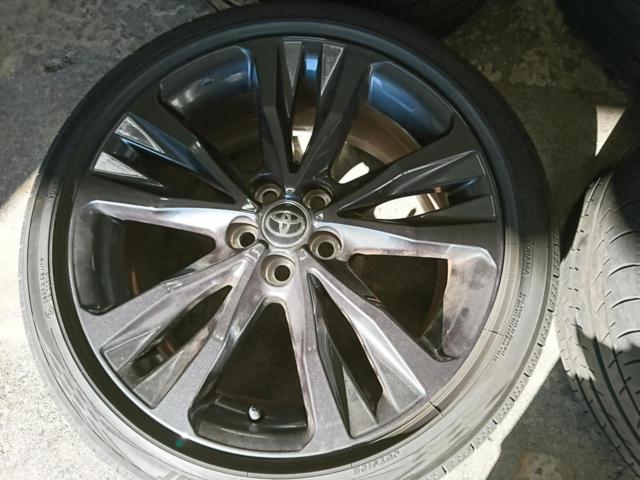 トヨタ カローラツーリング W×B 純正ホイール + YOKOHAMA Bluearth GT/Bluearth ES32