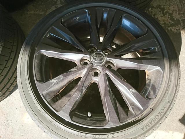 トヨタ カローラツーリング W×B 純正ホイール + YOKOHAMA Bluearth GT/Bluearth ES32