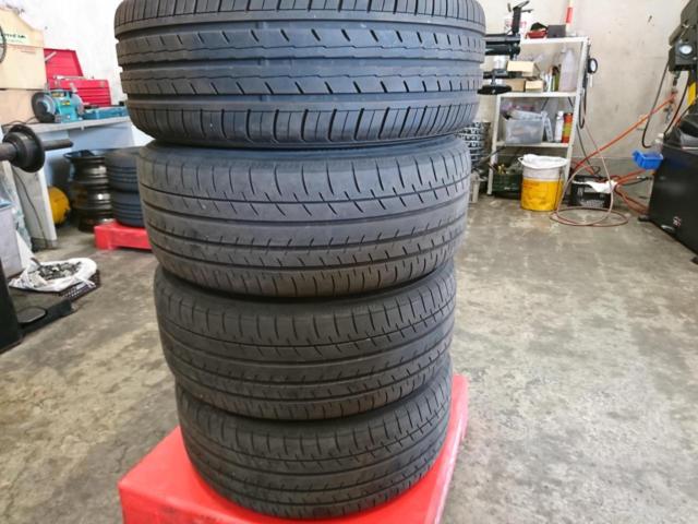 トヨタ カローラツーリング W×B 純正ホイール + YOKOHAMA Bluearth GT/Bluearth ES32
