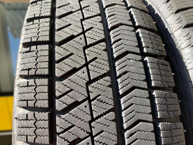 [Container] BRIDGESTONE
BLIZZAK
VRX2
+
ZELERNA