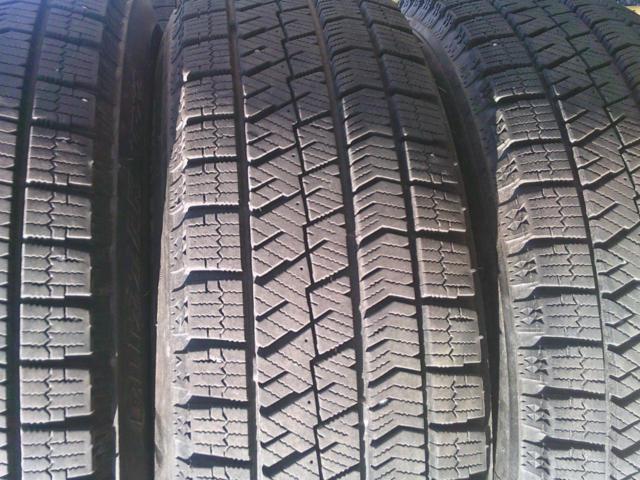 BRIDGESTONE
BLIZZAK
VRX2
+
HOT
STUFF
Exceeder
E01