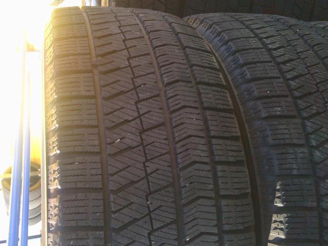 BRIDGESTONE
BLLIZAK
VRX2
+
KYOHO
SEIN
SS