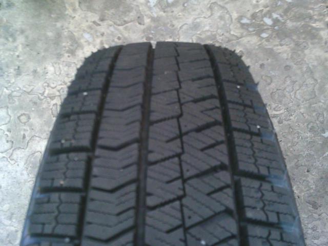 BRIDGESTONE
BLIZZAK
VRX2
+
AZANE
E-10
