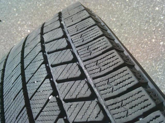 BRIDGESTONE
BLIZZAK
VRX3