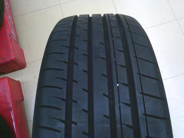 YOKOHAMA
BluEarth-XT
AE61