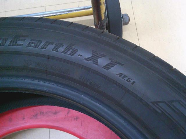 YOKOHAMA
BluEarth-XT
AE61