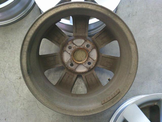 Suzuki genuine
Spoke wheels